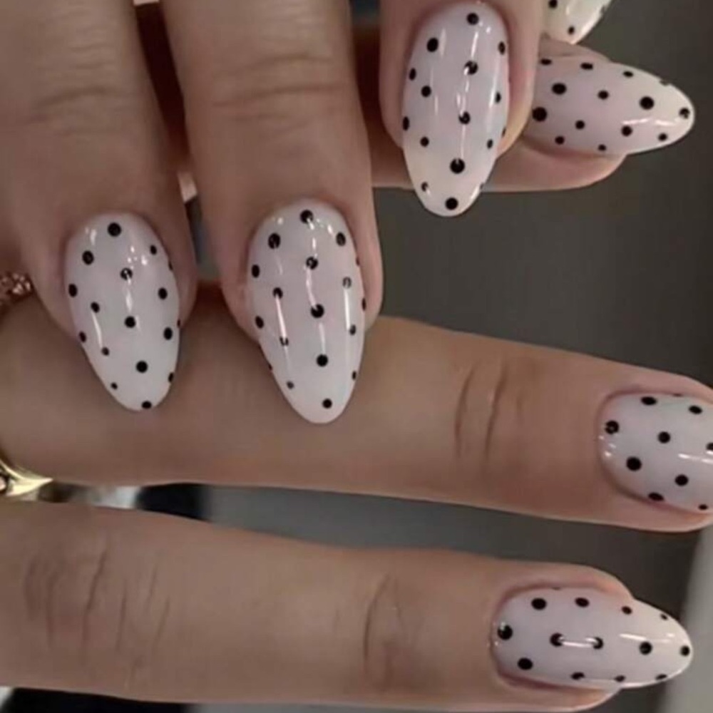 24pc Press On Nail Set from the Nail Bar 💅